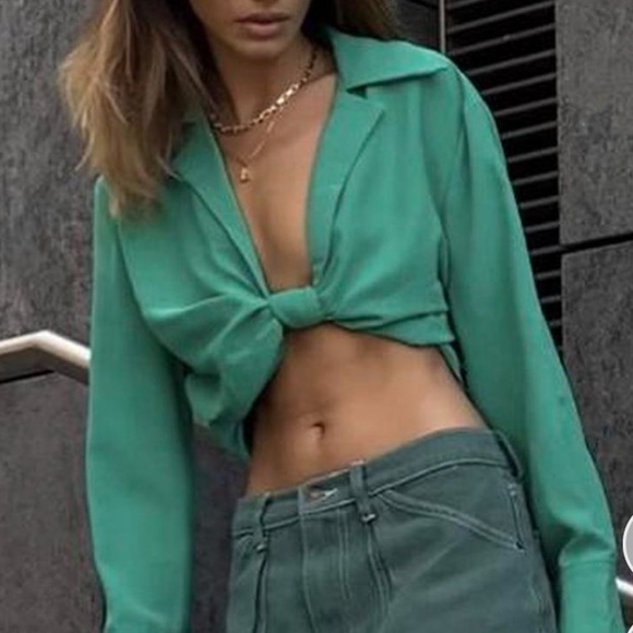 Green Lioness Top - Picture 2 of 3